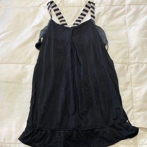 lululemon tank top, old style with built in sports bra. size 6